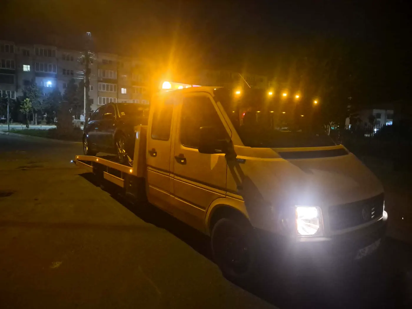 Echipaj ASI TRANS intervenind noaptea la o tractare în Târgu Mureș